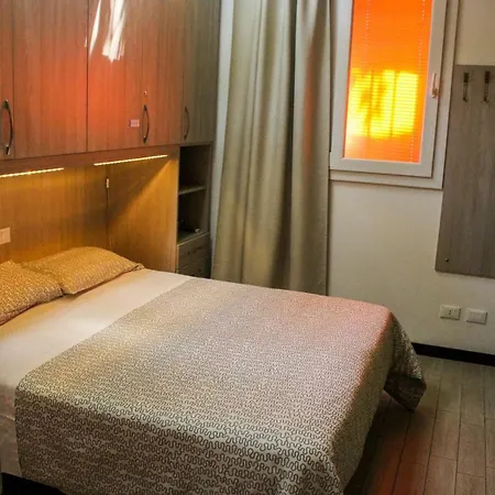 博尔盖托帕尼加尔公寓 *